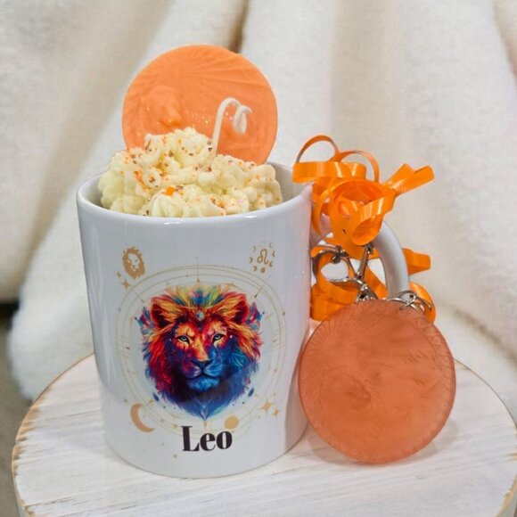 Leo Zodiac Candle Gift Set ✦ Scented Mug Candle + Handmade Resin Keychain NWT - Picture 1 of 6